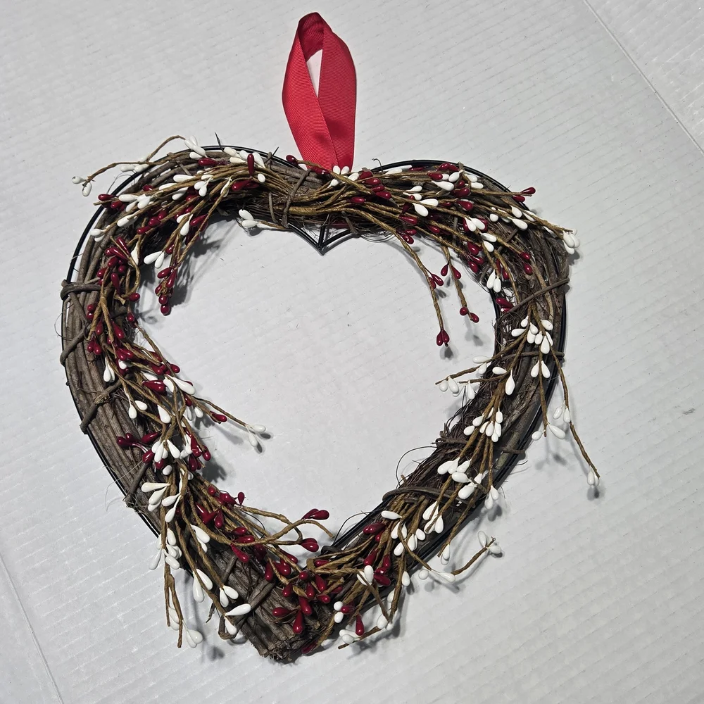 Heart-Shaped Holiday Wreath with Red and White Pip Berry Accents, wall door, 12